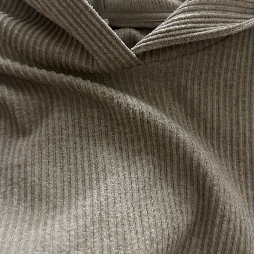 Alo Yoga Muse Hoodie - Picture 3 of 6